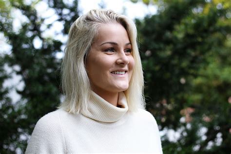Helene 19 Bytter Ut Vernehanskene Med Høyhælte Sko Nå Kan Hun Bli årets Miss Norway