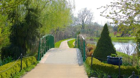 Overland Park Arboretum And Botanical Gardens In Overland Park