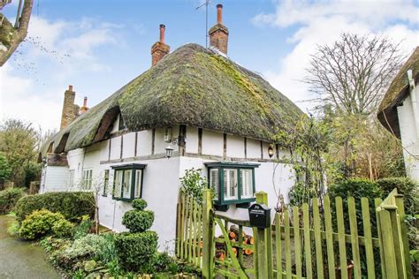 Beautiful Thatched Cottages For Sale From Under £250000 Country Life