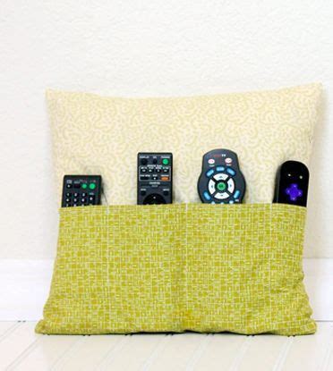 This gives you the ability to control as many components as you have buttons on your remote! Organize your Remote Controls with a DIY Remote Control Pillow | Aufbewahrung fernbedienung