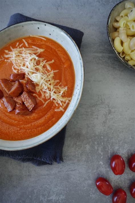 Fyldig tomatsuppe med røde linser og søtpotet Hege Cecilie