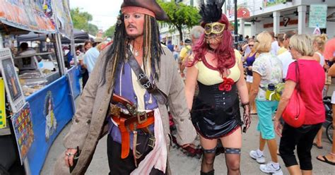 Fantasy Fest In Full Swing As Keys Weather Improves Cbs Miami