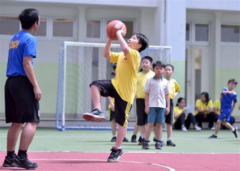 Roadshow Esg Serunya Basketball Clinic Di Xin Zhong School Surabaya