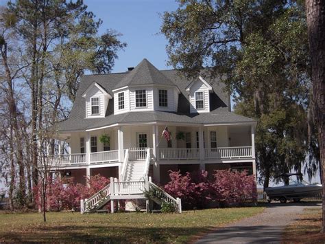 Southern Style Home With Wrap Around Porch ♥ Home Sweet Home The