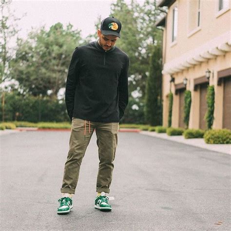 Https://wstravely.com/outfit/nike Dunk Low Off White Pine Green Outfit
