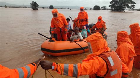 india landslides and floods from monsoon rains kill scores the new york times