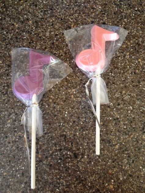 Chocolate Music Note Lollipops
