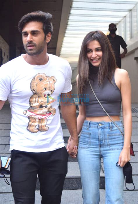 Photos Pulkit Samrat And Kriti Kharbanda Spotted At Hakkasan In Bandra Parties And Events