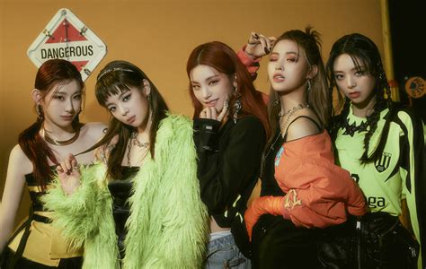 Itzy ‘guess Who Review K Pop Quintet Continue To Perfect Their Girl