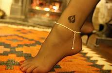 на queen spades tattoo qos татуировки браслет ankle pantyhose over ноги girl bracelet