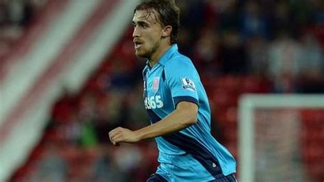 Stoke City Marc Muniesa Fit To Make His Return For Potters Bbc Sport