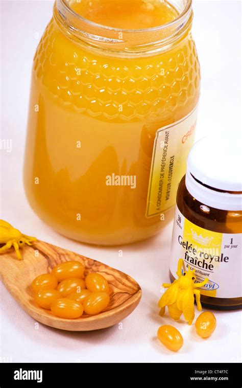 Royal Jelly Capsules Hi Res Stock Photography And Images Alamy