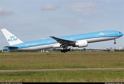 Ph Bvw Klm Royal Dutch Airlines Boeing 777 300er Photo By Bram Steeman