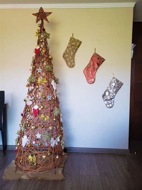 El árbol de navidad e. Arbol de Navidad Rustico | Árboles de navidad rústicos ...