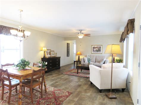 Single-Wide Mobile Home, 16 x 80(76) | Village Homes