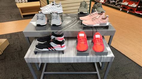 Our corinth, ms, hibbett sports is conveniently located in corinth commons, near the intersection of lee highway (route 72) and s. St Louis Hibbett Sports | S County Centerway