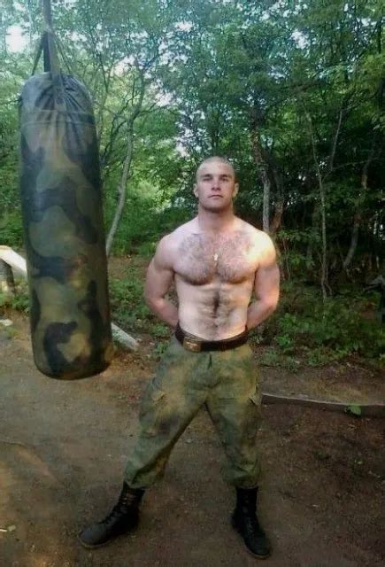 shirtless male muscular military hunk hairy chest workout 4x6 photo 4x6 c1562 eur 3 62 picclick it