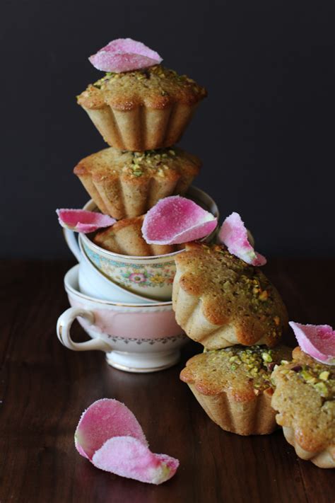 Sur la table 161 w. Pistachio, Saffron & Rose Financiers - HonestlyYUM