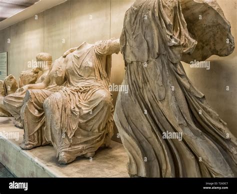 Estatuas Griegas Antiguas Fotografías E Imágenes De Alta Resolución Alamy