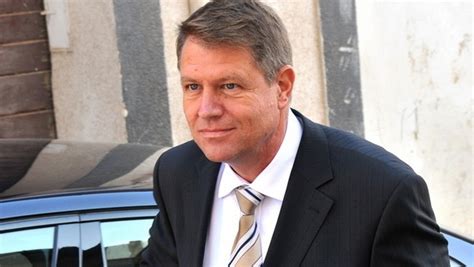 Mai plauzibil este că focus grupurile au arătat că publicul lui iohannis îi simpatizează pe nonconformiști, că din moment ce dragnea este un pesedist la cravată, oamenii liberi urcă la ski, nu contează că e zi de. KLAUS IOHANNIS candidează la şefia PNL - Media: 200396