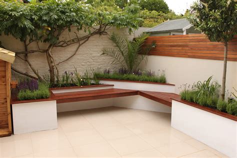 Small garden design ideas that include a tiny lawn? Top 5 tips for a small garden - Design for Me