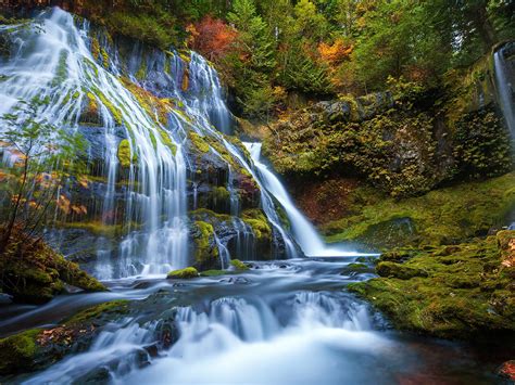 Panter Creek Falls Waterfall 130 Meters High Panther Creek Valley