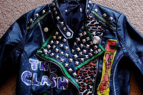 Просмотров 13 тыс.2 года назад. DIY New 80s Punk Jacket · How To Decorate A Leather Jacket · Embellishing on Cut Out + Keep