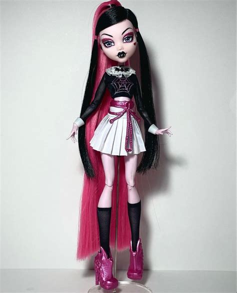 Pin By Lelum Polelum On Dolls Monster High Dolls Monster High Custom
