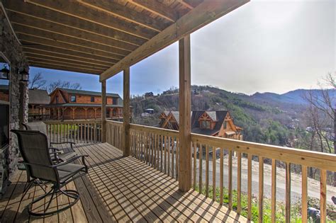 Smoky Mtn Log Cabin W Hot Tub And Panoramic Views In Sevierville W 1 Br Sleeps6