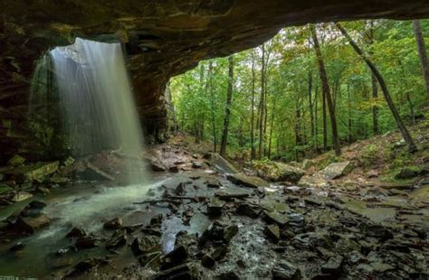 The 15 Places You Absolutely Must Visit In Arkansas This Spring