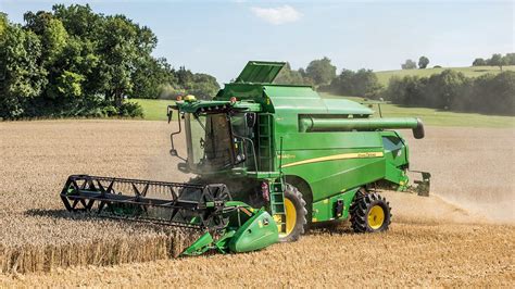 Combine Harvester — Its Working and Its Types | by John Deere | Medium