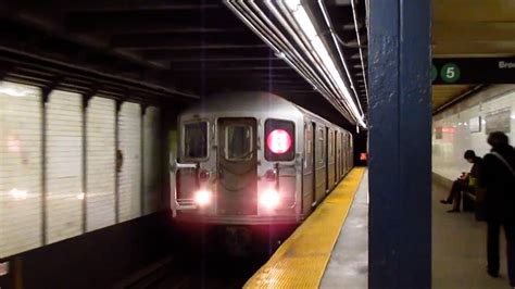 Mta New York City Subway Manhattan Bound R62 3 Train At The Borough