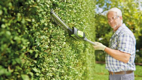 Gtech Ht20 Cordless Hedge Trimmer Bounce Magazine