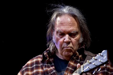 Neil Young Cancella Il Concerto A Tel Aviv Per Questioni Di Sicurezza