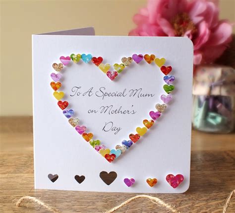 This cute homemade mother's day card idea is definitely a keeper… let your child draw their own expanding hug on a card! Handmade 3D Mother's Day Card Personalised Personalized