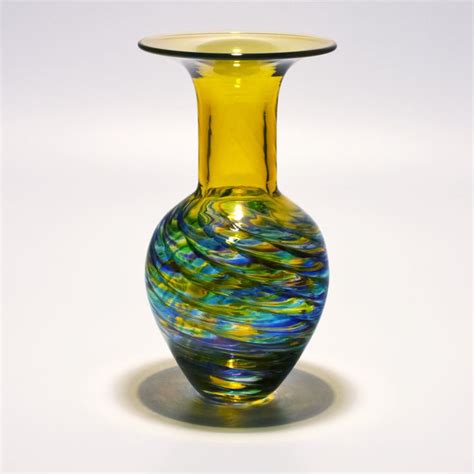 Optic Rib Whopper Vase By Michael Trimpol And Monique Lajeunesse Art Glass Vase Artful Home