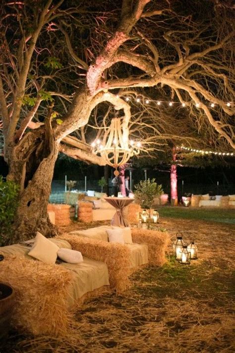 Weddings 18 Ways To Use Hay Bales For A Shabby Chic Weddinggarden Party