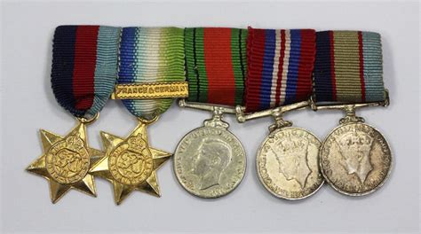 Lot Wwii Australia Miniature Medal Group 5 Medals With Bar