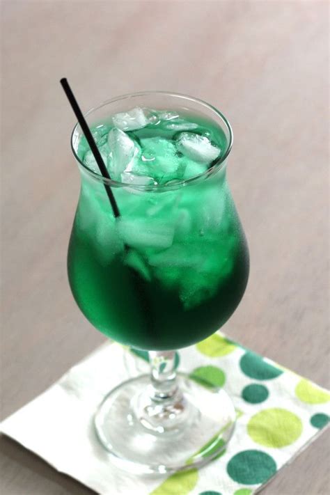 Misty Mint Cocktail Mix That Drink Mint Drink Mint Cocktails Mint Cocktail Recipe