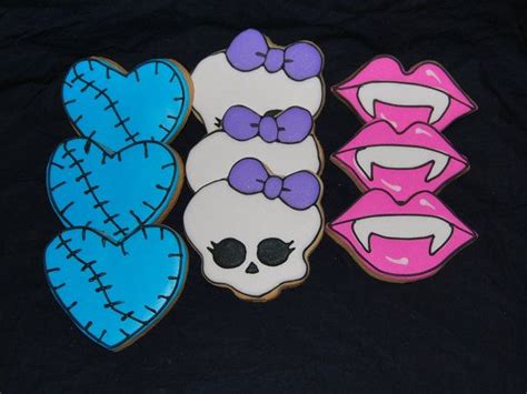 Choose from our wide selection of skull images and photos. Monster High Skull cookies | Skull cookies, Royal icing decorations, Etsy