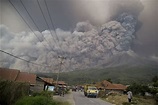 怵目驚心！印尼火山再爆發 5公里高火山灰直衝天際超震撼 | 國際 | 三立新聞網 SETN.COM