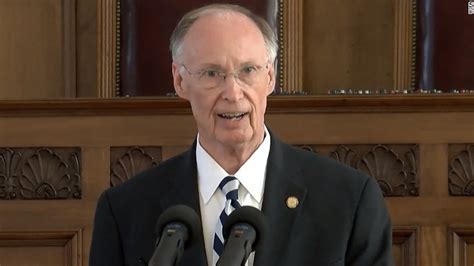 Alabama Governor Resigns Robert Bentley Cuts Deal Steps Down