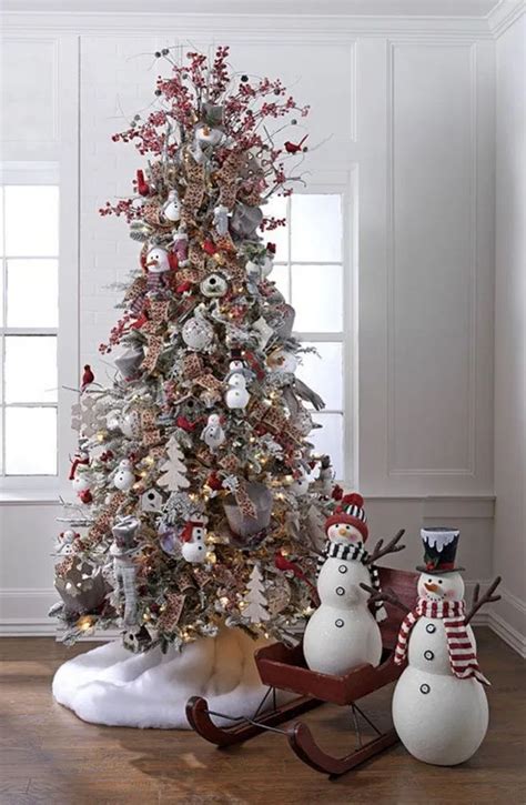 15 Most Fabulous Christmas Tree Decoration Ideas 8