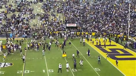 Lsu Tigers Fans Storm The Field After Defeating Ole Miss 2022 Youtube
