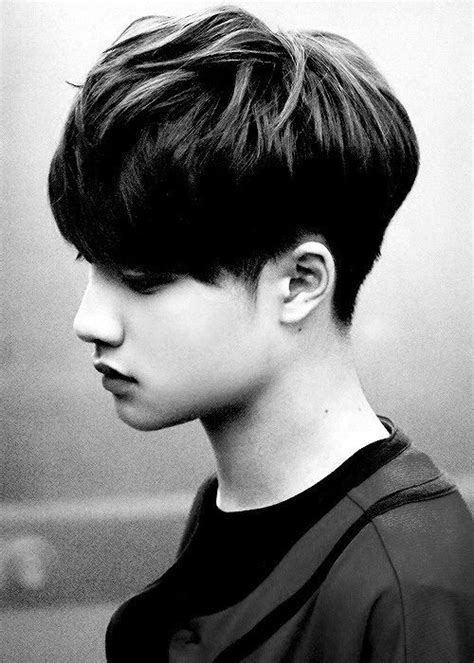 Just as fashions change, so too do styles in hairstyles and cosmetics. 35 Vogue Hairstyles for Short Hair - PoPular Haircuts