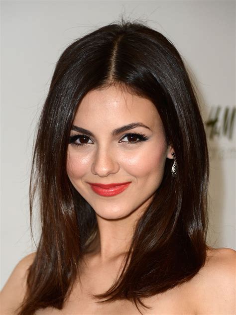 Victoria Justice Long Straight Hairstyles Fashion Trends