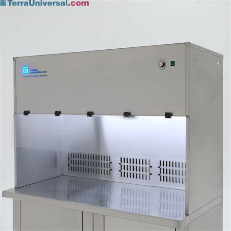 Laminar Flow Hoods Clean Benches