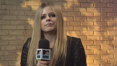 Avril Lavigne ~ Mtv News Interview Avril Lavigne Photo 34535384 Fanpop