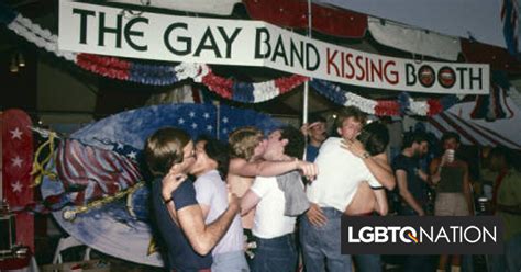Pride In Pictures 1982 How Kissing Booths Brought Lgbtq Visibility To The World Lgbtq Nation