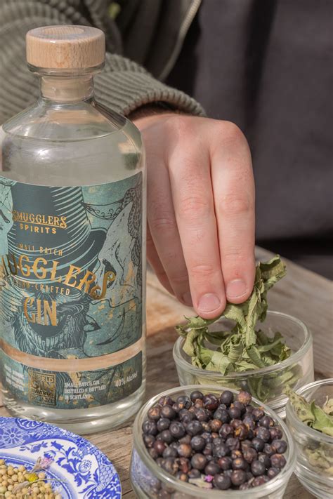 Whats In Gin A Gin Botanicals Guide Smugglers Spirits Hand Crafted Gin And Whiskey Small